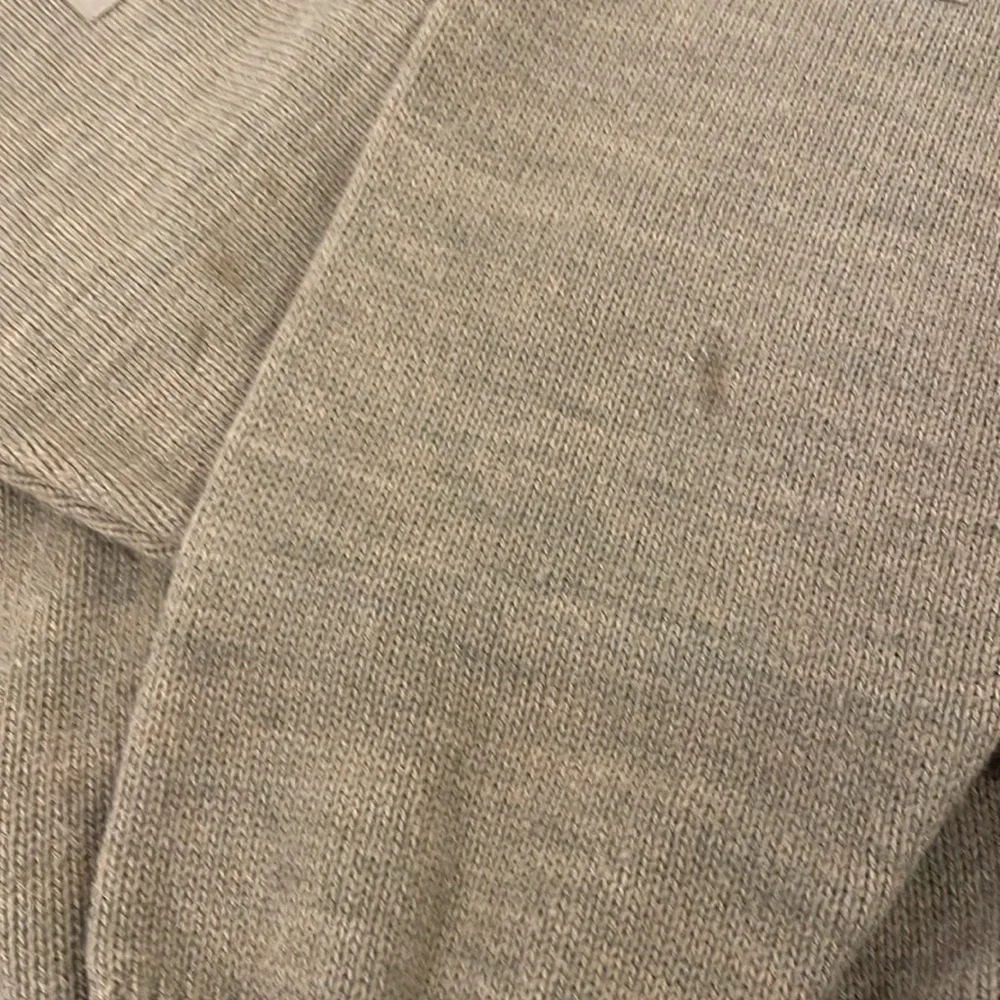 The RainSwetter outdoor tan sweater size XL mens